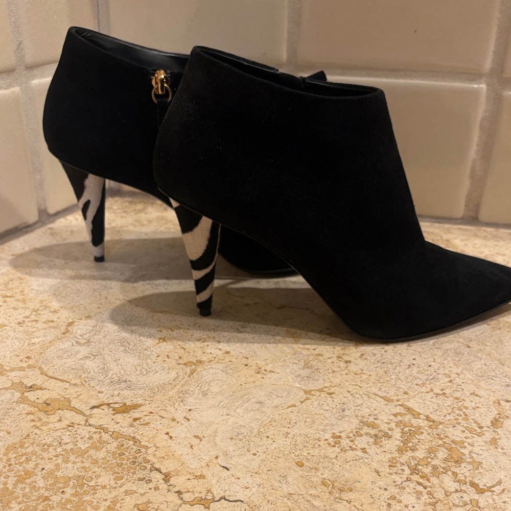 Giuseppe Zanotti Black Suede Ankle Boots with Zebra Heel L-38.5 R-38